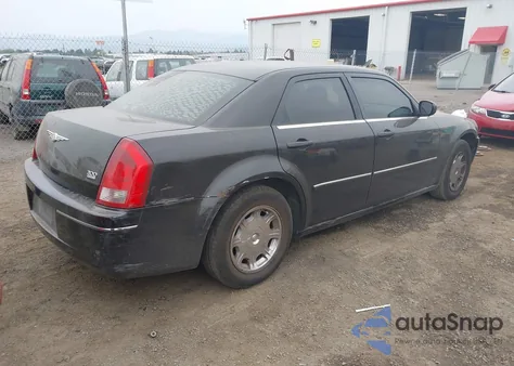2006 Chrysler 300 Touring z USA, uszkodzony, nr VIN 2C3LA53G96H206779